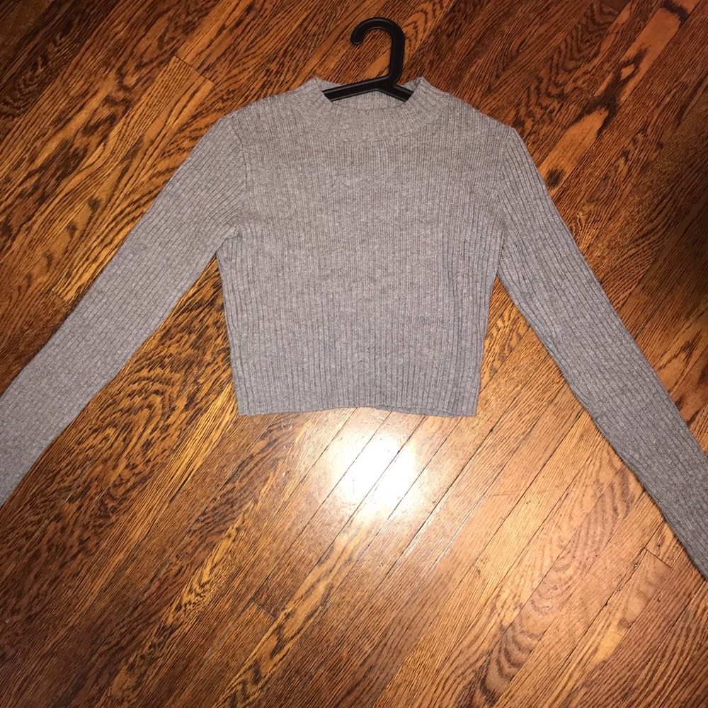 Brandy Melville Gray Sweater